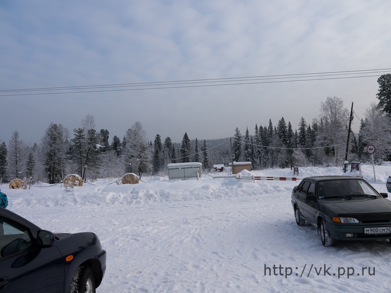 в той избушке вдали набирают минералку