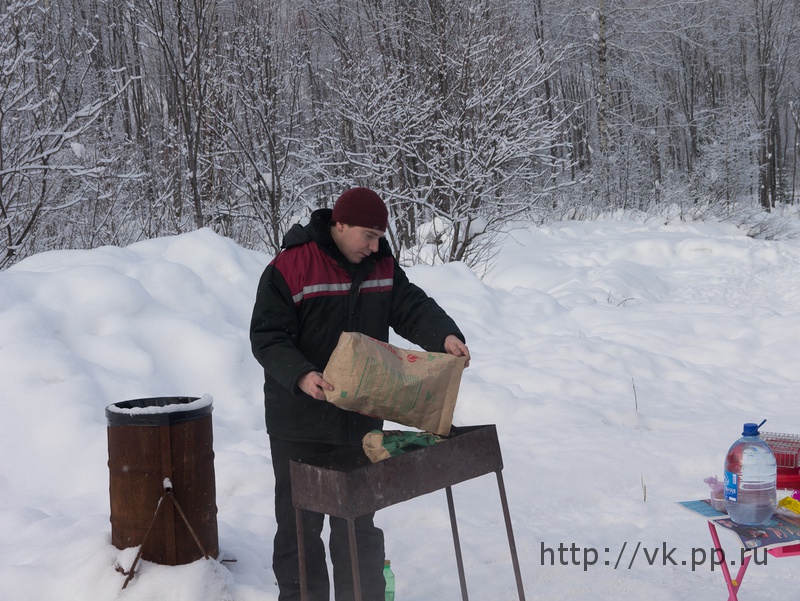 готовимся к растопке мангала