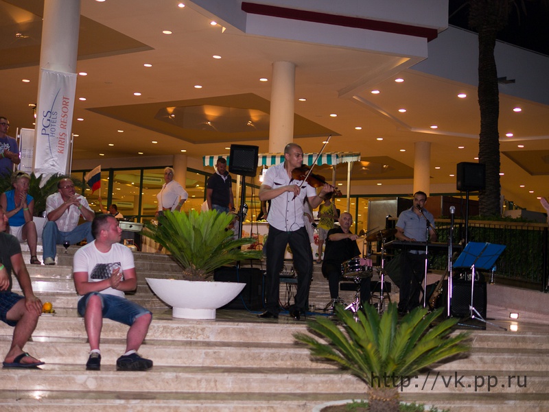 Развлекухи в главном ресторане