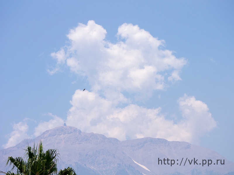 Горы и облака