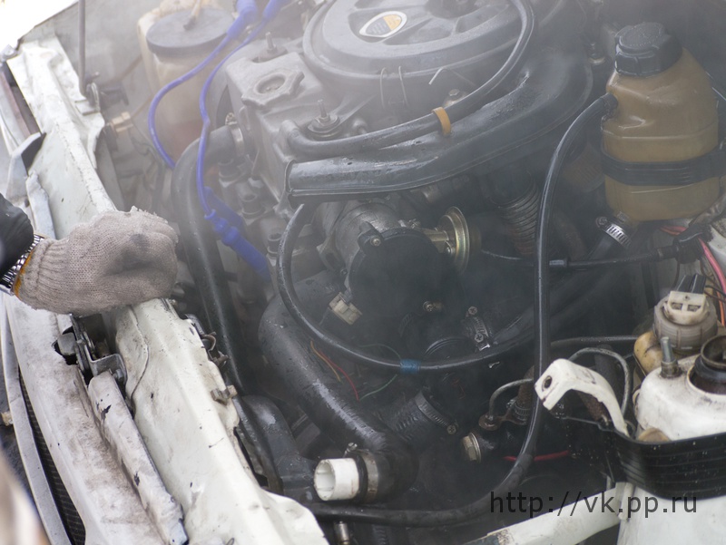 Сорвало патрубок