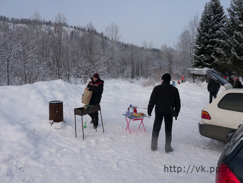 готовимся к растопке мангала