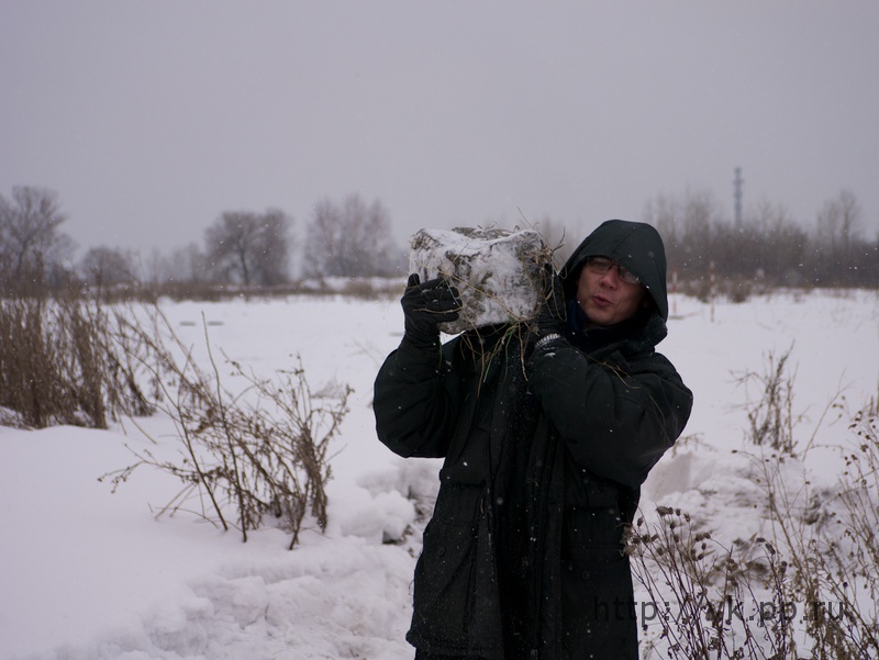 Камушек мешал ездить