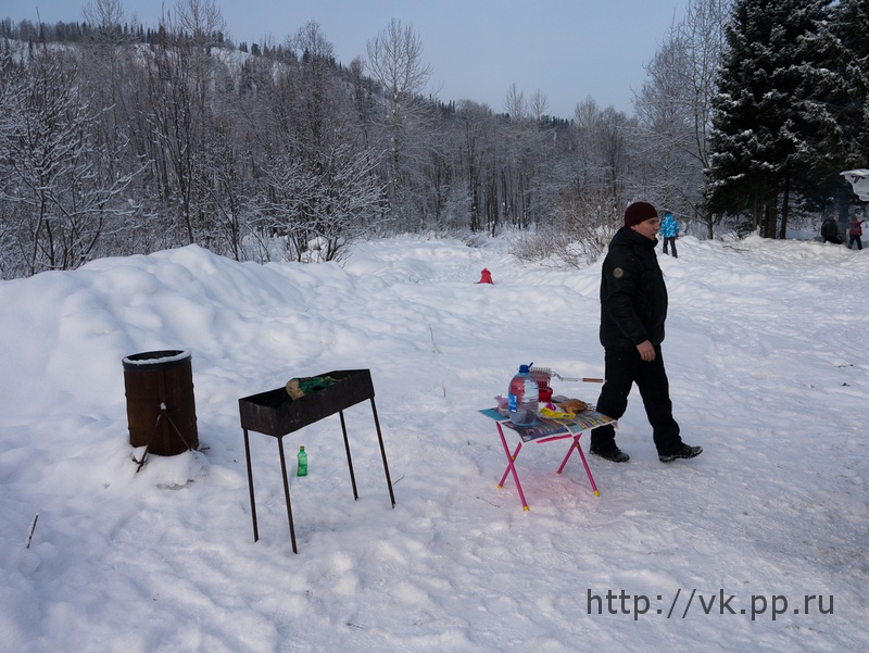 готовимся к растопке мангала